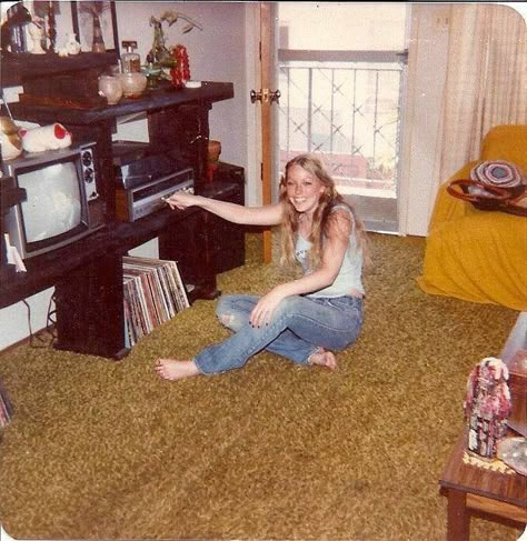 1979. 1970s Room, Born In The Wrong Generation, Slasher Summer, Wrong Generation, 70s Aesthetic, 70s Vibes, Seventies Fashion, 80s Aesthetic, Dazed And Confused