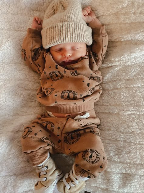 Newborn Baby boy outfit Baby Boy Inspiration, Newborn Boy Winter Outfits, Baby Boy Fall Outfits 0-3 Months, Boho Baby Boy Outfits, Baby Boy Winter Outfits Newborn, Baby Boy Style Newborn, Baby Boy Name Announcement, Infant Baby Boy Outfits, Newborn Outfits Boy