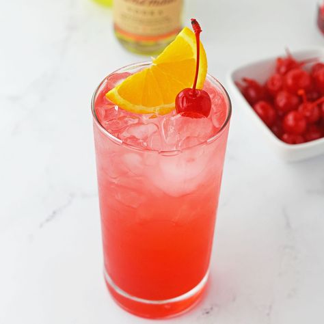 Cherry Vodka Sour Recipe Pineapple Dip Recipe, Vodka Sour Recipe, Cherry Vodka Sour, Homemade Sour Mix, Limeade Margarita, Pineapple Dip, Alcoholic Recipes, Vodka Sour, Drink For Summer