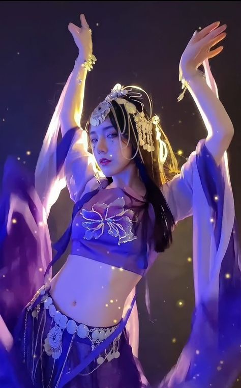 Genie Outfits Female, Belly Dance Pose Reference, Genie Fashion, Baju Nari, Chinese Princess Dress, Chinese Clothing Traditional, Traditional Asian Dress, Dancer Poses, Dancer Pose