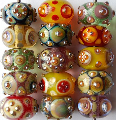 Baroque beads by Glass-i Studio, via Flickr Lamp Work Beads, Diy Glass Beads, Glass Bead Jewelry, Bead Studio, Lampwork Jewelry, Murano Glass Jewelry, Glass Beads Jewelry, Bead Charms Diy, Handmade Lampwork Bead