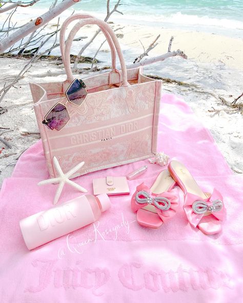 Coastal Princess, Healing Summer, Summer Era, Beach Vacation Accessories, Beach Goals, Filler Pictures, Pink Coastal, Peach Beach, Birthday Haul