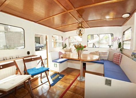 Small Yacht Interior, Boat Organization Ideas, Boutique Hotel Amsterdam, Houseboat Decor, Small Houseboats, Boat Remodel, Houseboat Ideas, Being Short, Boat Cabin