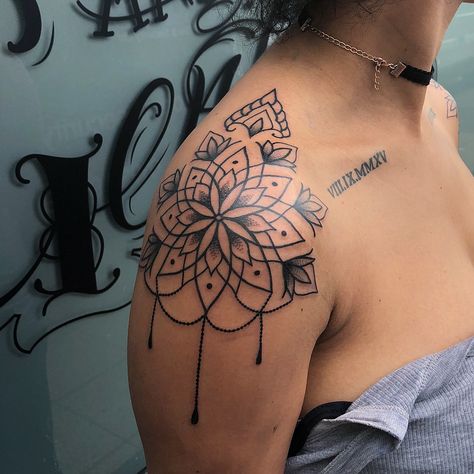 Some shoulder mandalas for @nomie_86 🌞 had so much fun with these, thank you! Done @ladiesandgentlementattoo Mandala Tattoo Shoulder, Shoulder Cap Tattoo, Girl Shoulder Tattoos, Small Shoulder Tattoos, Flower Tattoo Shoulder, Back Of Shoulder Tattoo, Shoulder Tattoos, Shoulder Tattoos For Women, Mandala Tattoo Design