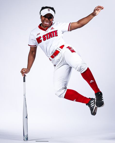 Softball Media Day Poses Funny, Softball Poses Individual, Media Day Softball Poses, Baseball Media Day, Baseball Media Day Poses, Sports Media Day Poses, Softball Pictures Poses Individual, Softball Aesthetic Pictures, Softball Photoshoot Ideas