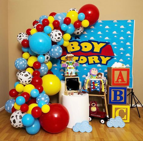 DIY Toy Story Balloon Arch Kit #balloons #balloonarch #balloongarland #balloondecor #balloonbackdrop #toystory #toystoryparty #toystorybirthday #toystorybirthdayparty #partyideasforkids #partydecoration #partydeco #birthdayparty #birthdaypartyideas #birthdaydecoration #shopsmall #shopsmallbiz Toy Story Garland, Toy Story Balloon Arch, 3 Balloon, Toy Story Party Decorations, Toy Story Baby, Baby Shower Theme Decorations, Story Birthday, Cloud Pattern, Yellow Balloons