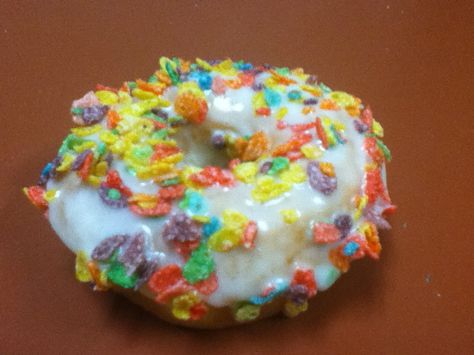 Fruity Pebbles! Donut Makers, Filled Donuts, Cereal Treats, Fruity Pebbles, Baked Donuts, Donut Glaze, Fruit Snacks, Donuts, Cereal