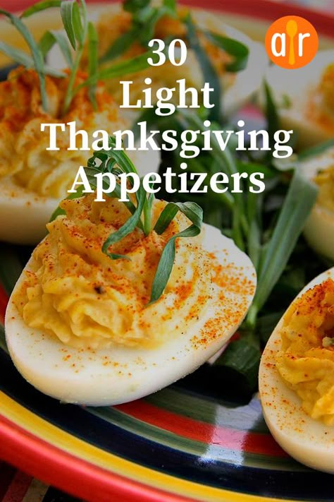 20 Light Thanksgiving Appetizers To Munch On Before The Main Event | "You cannot — we repeat, cannot — fill up on appetizers before a Thanksgiving feast. Sorry. We don’t make the rules. You can, however, snack on light appetizers in the meantime. These 20 recipes will hold you over till turkey time comes. " #thanksgiving #thankgivingrecipes Light Thanksgiving Appetizers, Thanksgiving Apps, Southern Thanksgiving Menu, Thanksgiving Snacks, Thanksgiving Appetizer Recipes, Traditional Thanksgiving Menu, Best Thanksgiving Recipes, Fall Appetizers, Light Appetizers