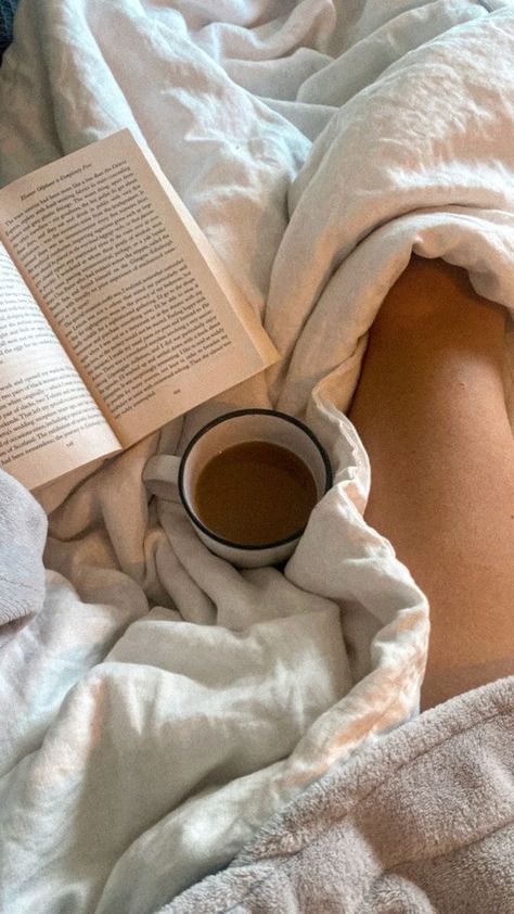 Books In Bed, Coffee In Bed, Reading Motivation, Improvement Books, Reading Aesthetic, Books For Self Improvement, Coffee Aesthetic, Woman Reading, Reading In Bed