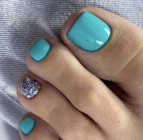 Pedicure Ideas Turquoise, Turquoise Nail Art Designs, Turquoise Toe Nails Designs, Tiffany Blue Pedicure, Toes French Tip Designs, Blue Toe Nails Ideas, Summer Pedicure Designs Toenails Beach Nails, Turquoise Toenails, Summer Gel Toes