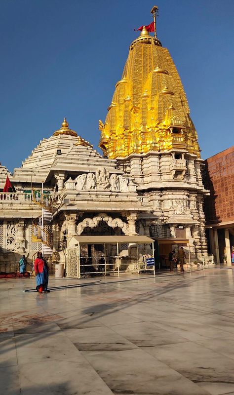 Shree Ambe Mataji Darshan From Ambaji Temple Mahakal Pic Ujjain Temple, Ambaji Temple Hd Wallpaper, Ambaji Temple Photo, Ambaji Temple Snap, Ambaji Temple Video, Hindu Temple Photography, Mandir Background, Ambaji Temple, Temple Background