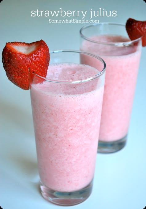 Strawberry-Julius-recipe-1 Strawberry Julius Recipe, Orange Julius Recipe, Orange Julius, Smoothie Shakes, Frozen Drinks, Cat Recipes, Healthy Smoothie, Smoothie Drinks, Drinks Smoothies