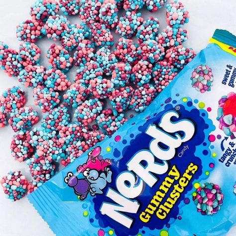 Nerds Gummy Clusters, Gummy Clusters, American Snacks, Nerds Candy, Summer Candy, Barbie Doll Set, Sleepover Food, 2nd Birthday Party Themes, Very Berry