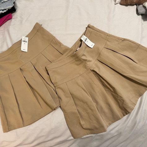 Currently Listed On The Gap.Com Our School Uniform Details Are Best In Class. Stock Up So They're Set For Success The Entire School Year. This Skirt Is Made With 24% Recycled Polyester. Less Waste In The World. More Great Skirts For You. Soft, Stretch Knit Uniform Khaki Skirt. Zipper At Side. Stitching At Yoke. Pleated Skirt. #692342 Khaki School Skirt, Pleated Khaki Skirt, Yellow School Uniform, Cute Uniform Outfits For School, Khaki Skirt Outfit, Khaki Skirt Outfits, Back To School Uniform Outfits, Cute School Uniform, Tan Pleated Skirt