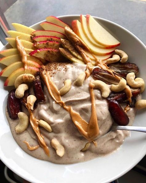 Salted Caramel Yogurt, Cinnamon Yogurt, Soy Yogurt, Coffee Yogurt, Oatmeal Yogurt, Yoghurt Bowl, Healthy Bowl, Chocolate Yogurt, Cinnamon Nuts