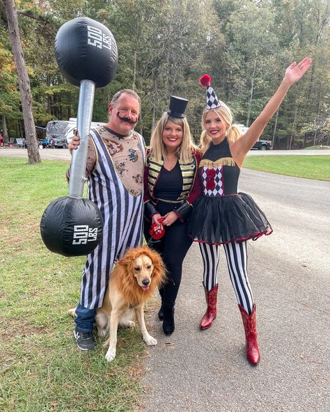 Circus Halloween Trunk Or Treat, Dog Circus Costume, Women’s Circus Costumes, Circus Theme Party Adults Costumes, Carnival Theme Outfit Women, Circus Acts Costumes, Halloween Circus Theme Costume Ideas, Group Circus Costumes, Circus Halloween Costumes Women