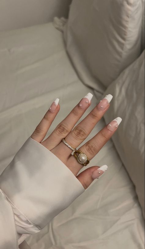 White French Tip With Pearls Nails, French Tip With Pearls Coffin, Pearl Nails Coffin Shape, Bridal Nails Coffin Shape, Bridgerton Nail Art, Coffin Pearl Nails, Pearl Nails Coffin, French Pearl Nails, French Tip With Pearls