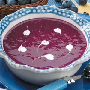 Pickity Place, Blueberry Soup, Chilled Soups, Yogurt Soup, Cold Soup Recipes, Soup Simple, Cold Soups, Fruit Soup, Blueberry Yogurt