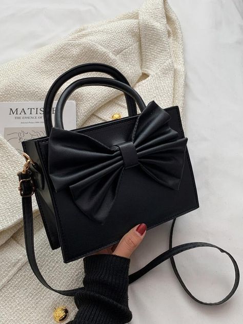 Cute Black Handbags, Cute Black Purse, Black Bags Aesthetic, Cute Black Bag, Black Hand Bag, Modern Handbag, Hand Bags For Women, Trendy Purses, Bow Bag