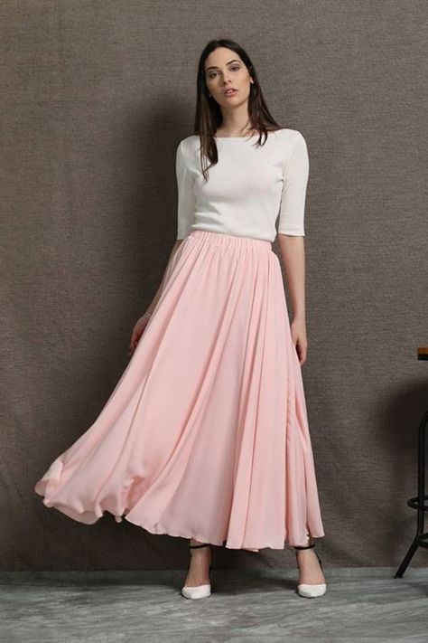 Pink Chiffon Skirt, Long Pink Skirt, Cocktail Skirt, Long Skirt And Top, Long Chiffon Skirt, Latest Fashion Trend, Cocktail Skirts, Skirt Tulle, Chiffon Maxi Skirt