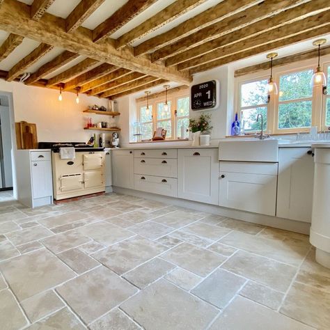 Stone Tiles Kitchen, Stone Kitchen Floor, Country Kitchen Flooring, Cottage Flooring, Best Flooring For Kitchen, Imperfect Beauty, Open Plan Kitchen Dining Living, Topps Tiles, Country Kitchen Designs