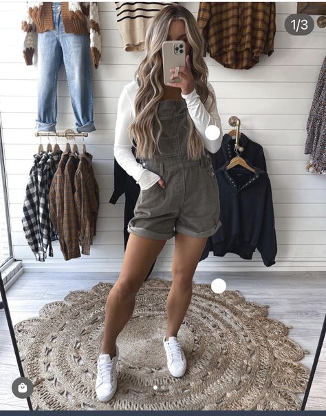 Olive Romper Outfits, Overall Shorts Outfit Fall, Overalls Outfit Long, Short Overalls Outfit, Overall Shorts Outfit, Fall Overalls, Olive Romper, Romper Fall, Long Sleeve Outfit