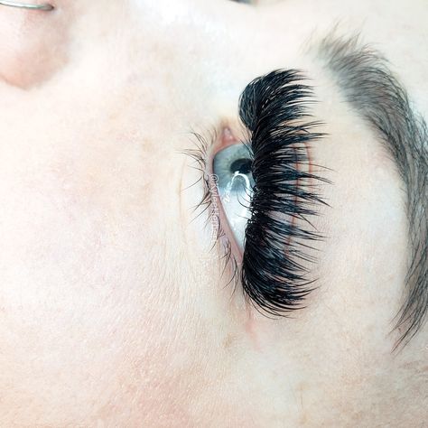 Classic Lash Extensions With Spikes, Spikes Lash Extensions, Spiked Hybrid Lash Extensions, Lash Extensions Spikes, Eyelash Extensions Spiked, Volume Eyelash Extensions, A Broom, Volume Lashes, Lash Artist