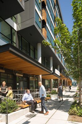 Retail Facade, Sheltered Housing, Multifamily Housing, Urban Housing, Mix Use Building, Apartment Architecture, Street Furniture, Street Design, Mixed Use