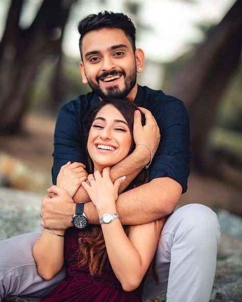 Pre Wedding Photoshoot Props, Engagement Photography Poses, Indian Wedding Photography Couples, Wedding Photoshoot Props, Bridal Photography Poses, Indian Wedding Couple Photography, Engagement Pictures Poses, Wedding Photoshoot Poses, Pre Wedding Poses