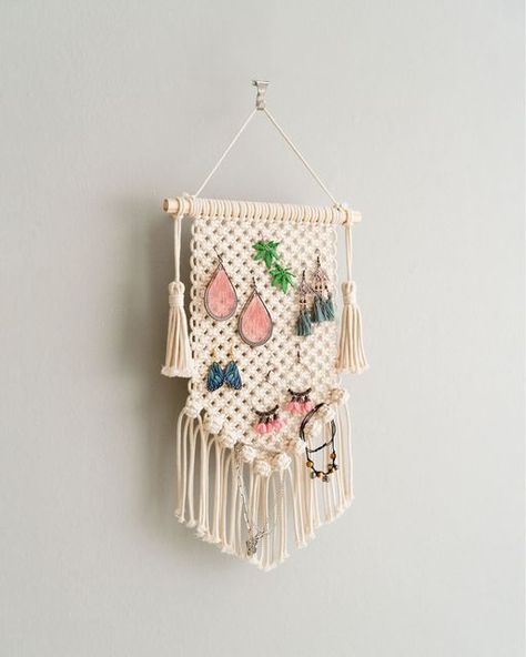 Macrame Jewelry Holder Tutorial, Macrame Earing Holder, Seashell Macrame Necklace, Butterfly Macrame, Amulet Style Macrame Necklace Gift, Chic Organization, Accessory Organizer, Scandinavian Rustic, Boho Scandinavian