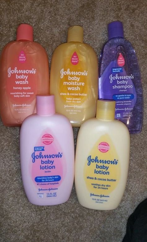 Johnson Body Lotion, Perfumed Body Lotion, Johnsons Baby Aesthetic, Johnson And Johnson Products, Johnsons Products Skincare, Baby Lotion Aesthetic, Best Body Lotion To Smell Good, How To Smell Like A Baby, Best Body Lotion For Glowing Skin