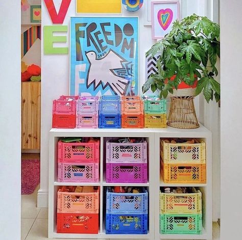 Home Diy Furniture, Kid Craft Storage, Aykasa Crates, Cool Storage Ideas, Crates Ideas, Colourful Storage, Crate Crafts, Crate Ideas, Plastic Crates