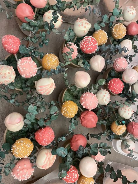 Spring Baby Shower Desserts, Wildflower Theme Cake Pops, Wild Flower Party Food, Wild Flower Desserts, Baby In Bloom Baby Shower Dessert Table, Baby In Bloom Desert Table, Baby In Bloom Shower Dessert Table, Ivy Baby Shower Ideas, Tulip Baby Shower Theme