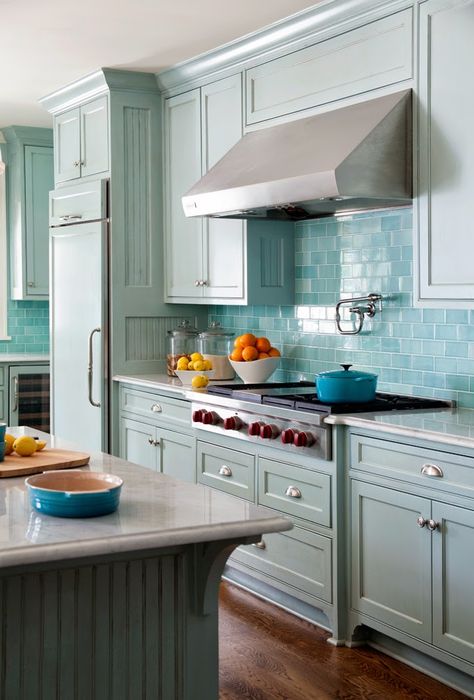 full-turquoise-kitchen-traditional2 - Home Decorating Trends - Homedit Robins Egg Blue Kitchen, Kitchen Backsplash Images, Gray Kitchen Backsplash, Glass Backsplash Kitchen, Blue Kitchen Designs, Light Grey Kitchens, Subway Tile Backsplash Kitchen, Серая Кухня, White Kitchen Backsplash