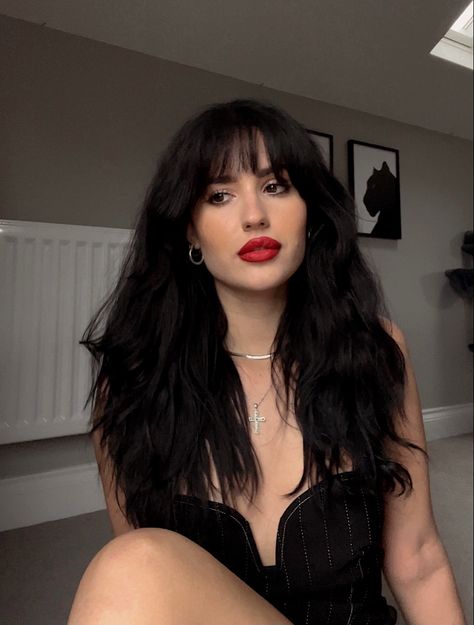 Black Hair Bangs Hairstyles, Black Hair Long With Bangs, Thick Brown Hair With Bangs, Long Jet Black Hair With Bangs, Black Hair And Red Lips, Dark Medium Length Hair With Bangs, Black Hair Fringe Bangs, Dark Brown Balayage With Bangs, Long Black Wavy Hair With Bangs