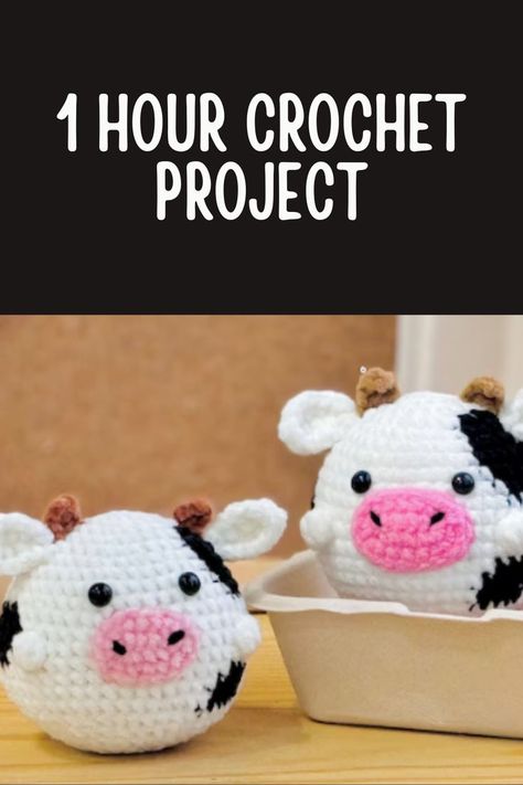 These cute no sew cows are an easy 1 hour crochet project 1 Hour Crochet Projects, Crochet No Sew, Amigurumi Cow, Crochet Cow, Beginner Crochet Projects, Knitted Animals, No Sew, Animal Dolls, Crochet For Beginners