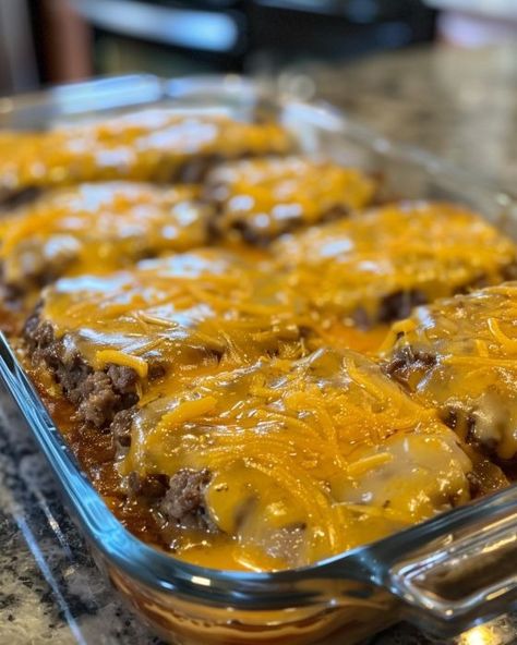 My dinner party guests always go nuts over this dish. Meal Ideas To Feed A Large Group, Easy Guest Meals, Recipes That Use Hamburger Meat, Easy Dinner Using Ground Beef, Recipes With Half And Half Dinner, Good Easy Dinners, Stove Dinner Recipes, Burger Dinner Ideas Ground Beef, Meals For A Crowd On A Budget