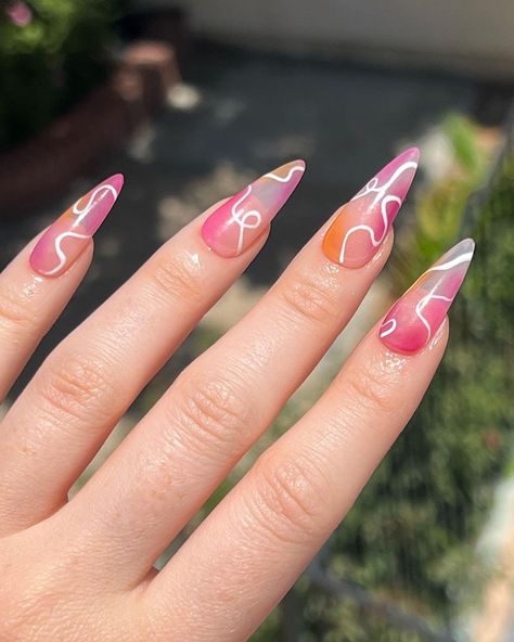 Polished by Ani 🤍 on Instagram: “Can you guess what I used to create this ombré set? Eyeshadow - yup, you read that right! 🎨💛 . . . . . #nails #nailsofinstagram…” Ombre Nails, Canning, Nails, Instagram