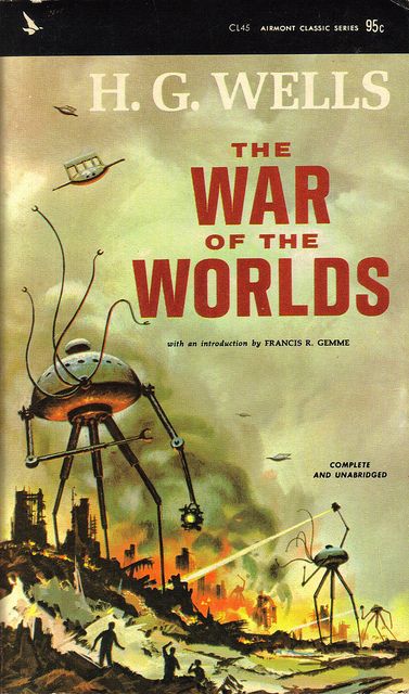 The War Of The Worlds by OctoberMansion on flickr Hg Wells, Grafic Art, Book Wishlist, H G Wells, Science Fiction Movies, Classic Sci Fi, I Love Cinema, Orson Welles, Science Fiction Novels