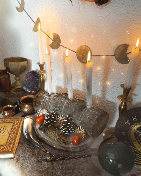 Crystal Altar Ideas, Yule Logs Decoration, Yule Traditions, Log Decor, Yule Celebration, Pagan Christmas, Log Candle Holders, Pagan Yule, Yule Tree