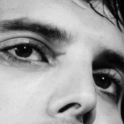 Freddie Mercury Eyes, Brian May Drawing, Freddie Mercury Pfp, Freddie Mercury Aesthetic, Mercury Black, Queen Humor, Queen Photos, Queen Freddie Mercury, John Deacon