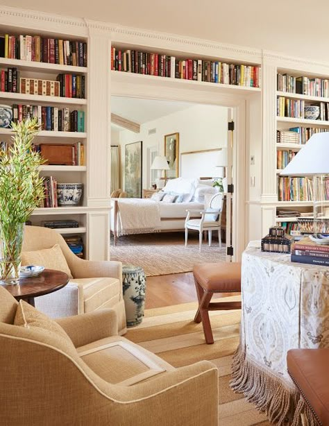 Color Outside the Lines: Mark D. Sikes' New Website House Country, Home Library Design, Apartment Bedroom, Bedroom Master, Home Libraries, Built In Bookcase, Home Library, A Living Room, Front Room