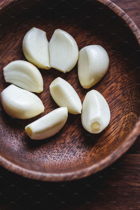 Food Photography Fruit, Macro Food Photography, Garlic Farm, Macro Food, Vegetable Salads, Garlic Supplements, Vegetable Salad Recipes, Food Art Photography, Garden Vegetable