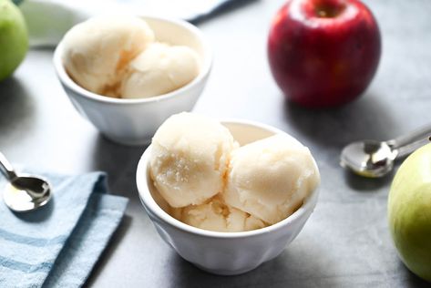 Apple and Apple Cider sorbet (ice cream maker recipe) Apple Cider Sorbet Recipe, Sorbet Ice Cream Maker, Gourmet Ice Cream Recipes, Apple Sorbet Recipe, Apple Compote Recipe, Ice Cream Maker Recipe, Apple Cider Caramel, Easy Chocolate Cheesecake, Homemade Ice Cream Maker