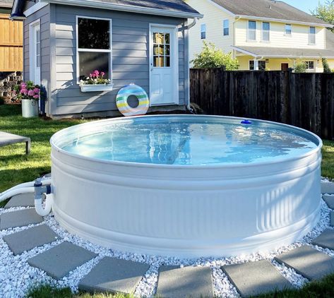 You have seen photos and DIYs of stock tank pools all over social media. Now is the time to put one in your yard and get inspired with these 32 ideas. Plastic Stock Tank Pool, Tank Pool Ideas, Stock Tank Pool Ideas, Galvanized Stock Tank, Stock Tank Swimming Pool, Tank Swimming Pool, Stock Pools, Diy Stock Tank, Stock Tank Pool Diy