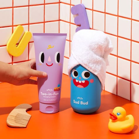 Fun Product Packaging, Kids Shampoo Packaging, Kids Packaging Design, Kids Hair Products, Kids Package Design, Kids Bath Products, Kids Branding Design, Kids Packaging, Shampoo Packaging