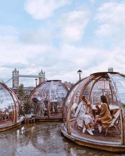 London Travel Guide, Places In London, Travel Guide London, Most Instagrammable Places, London Places, Destin Florida, Instagrammable Places, Notting Hill, London Eye