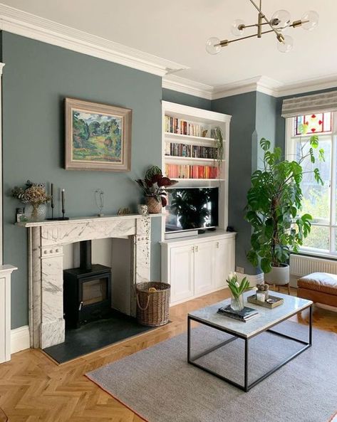 Edwardian Living Room, Victorian Living Room, Edwardian House, Kitchen Colour Schemes, Traditional Living, House Beautiful, Down To Earth, Living Room With Fireplace, Front Room