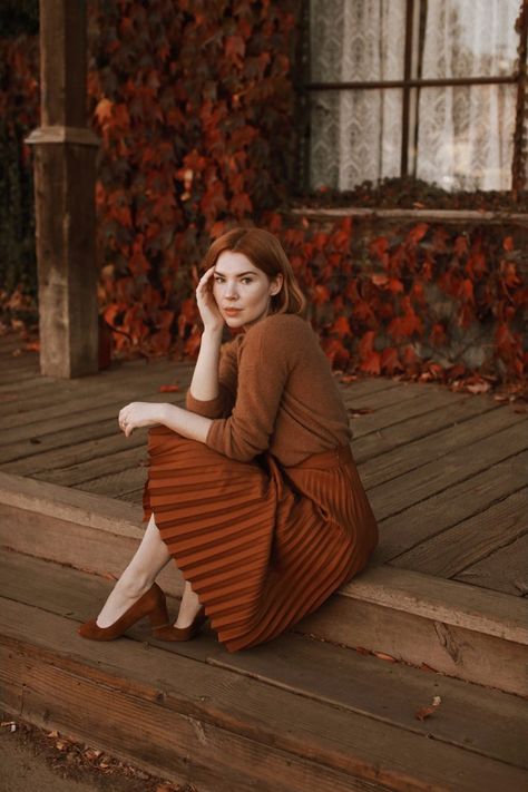 Autumn Toned Outfits, Feminine Autumn Style, Autumn Outfits Feminine, Romantic Autumn Outfit, Classy Autumn Outfits, Elegant Autumn Outfit, Classy Autumn, Tonal Dressing, Pretty Little Fawn