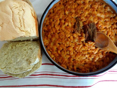 Macedonian Baked Beans Or Tavce Gravce Tavce Gravce, Macedonian Recipes, Cook Beans, Cabbage Stew, Croatian Food, Macedonian Food, Eastern European Recipes, Recipes Around The World, Traditional Dishes